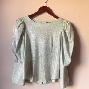 Beautiful  metallic Silver blouse, With Balloons Sleeves. Size M